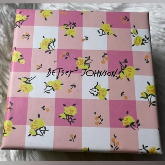 BETSEY JOHNSON Easter Pave Crystal Faux Pearl Tails Bunny Rabbit Earrings NWT - Picture 3 of 6